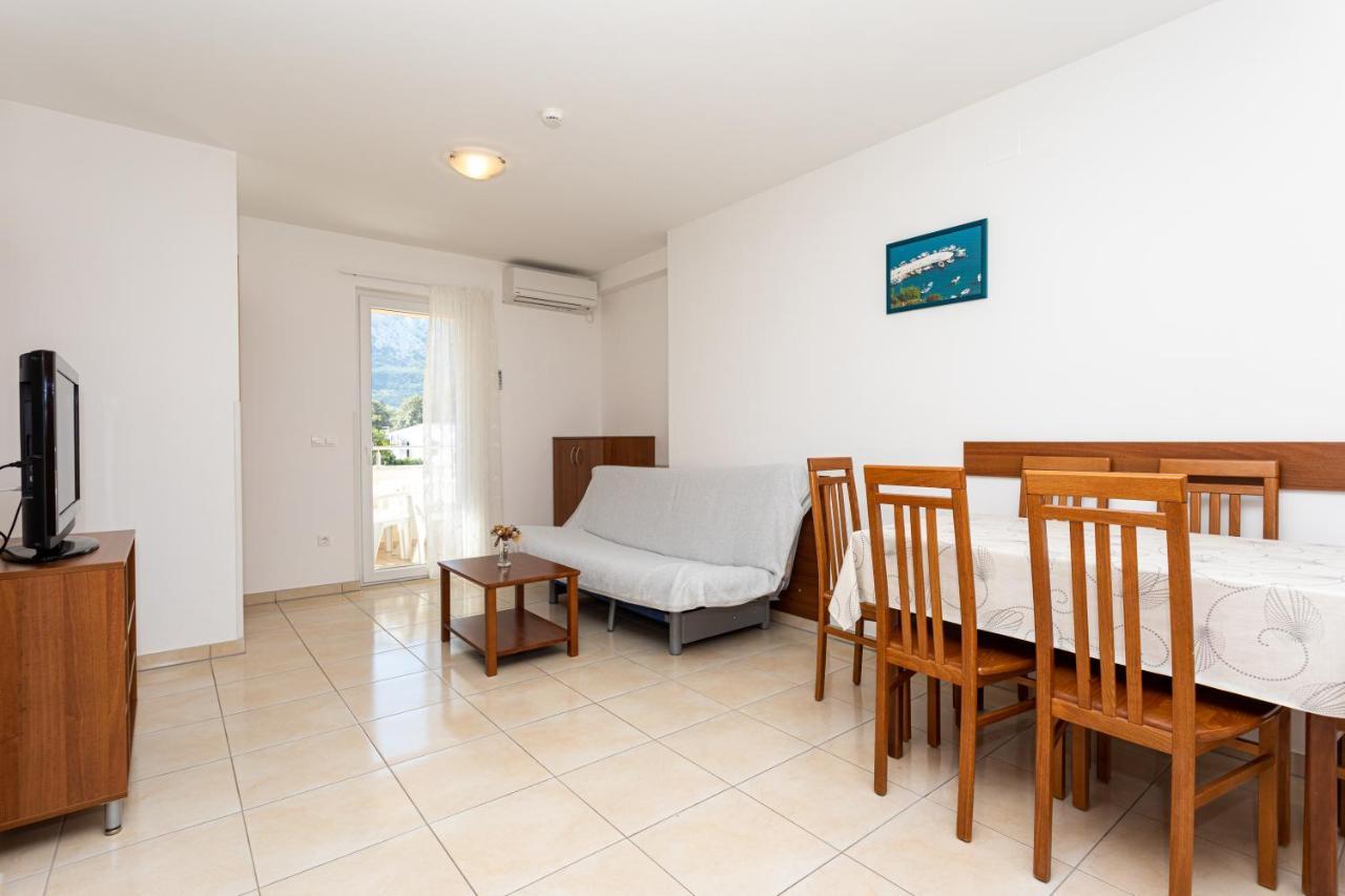 Apartments Crnekovic V Baska  Exterior photo